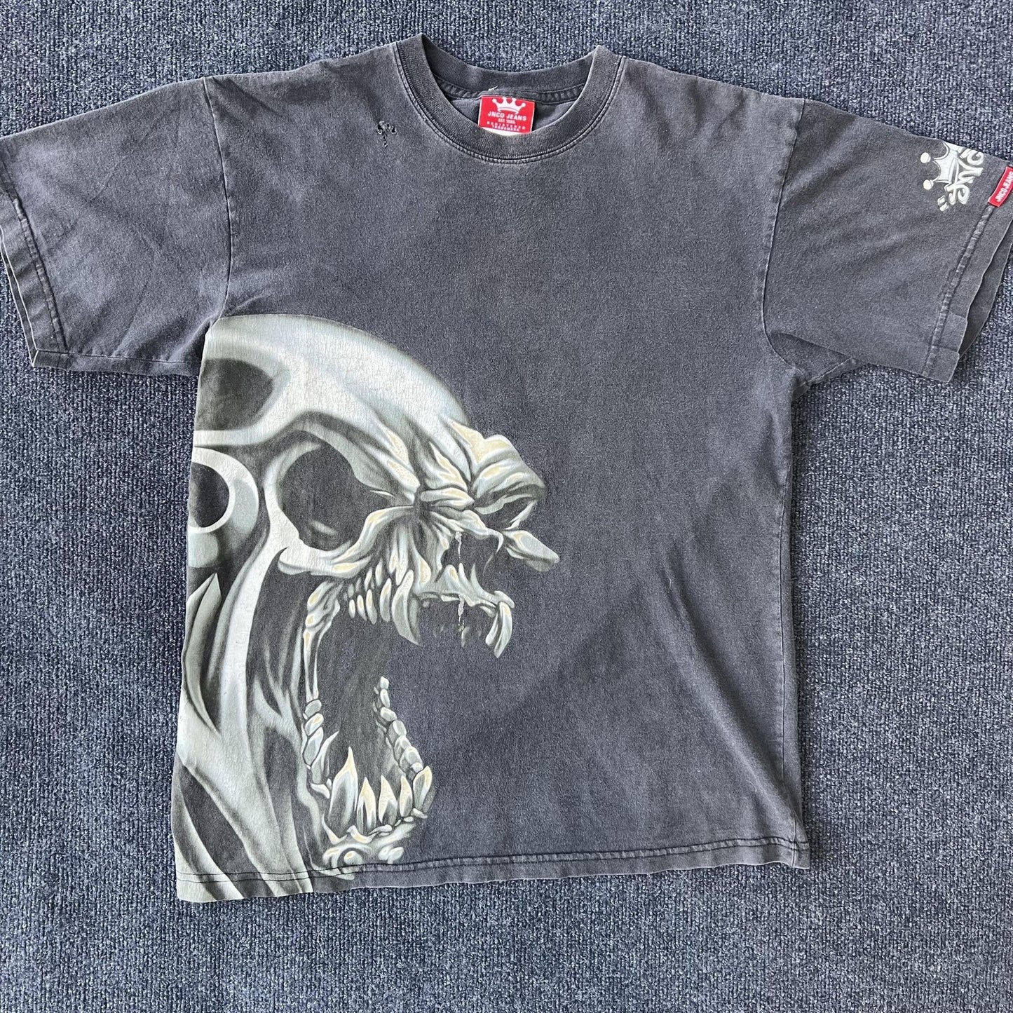 Vintage 90s JNCO Tribal Skull Tee