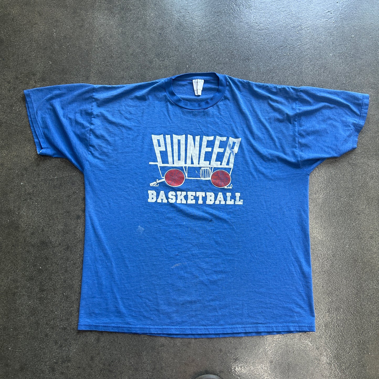 Vintage 90s Pioneer Basketball Tshirt