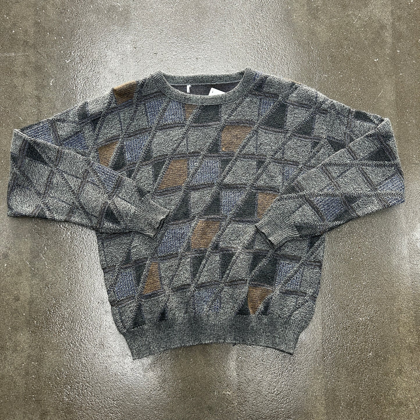 Vintage Triangular Pattern Sweater