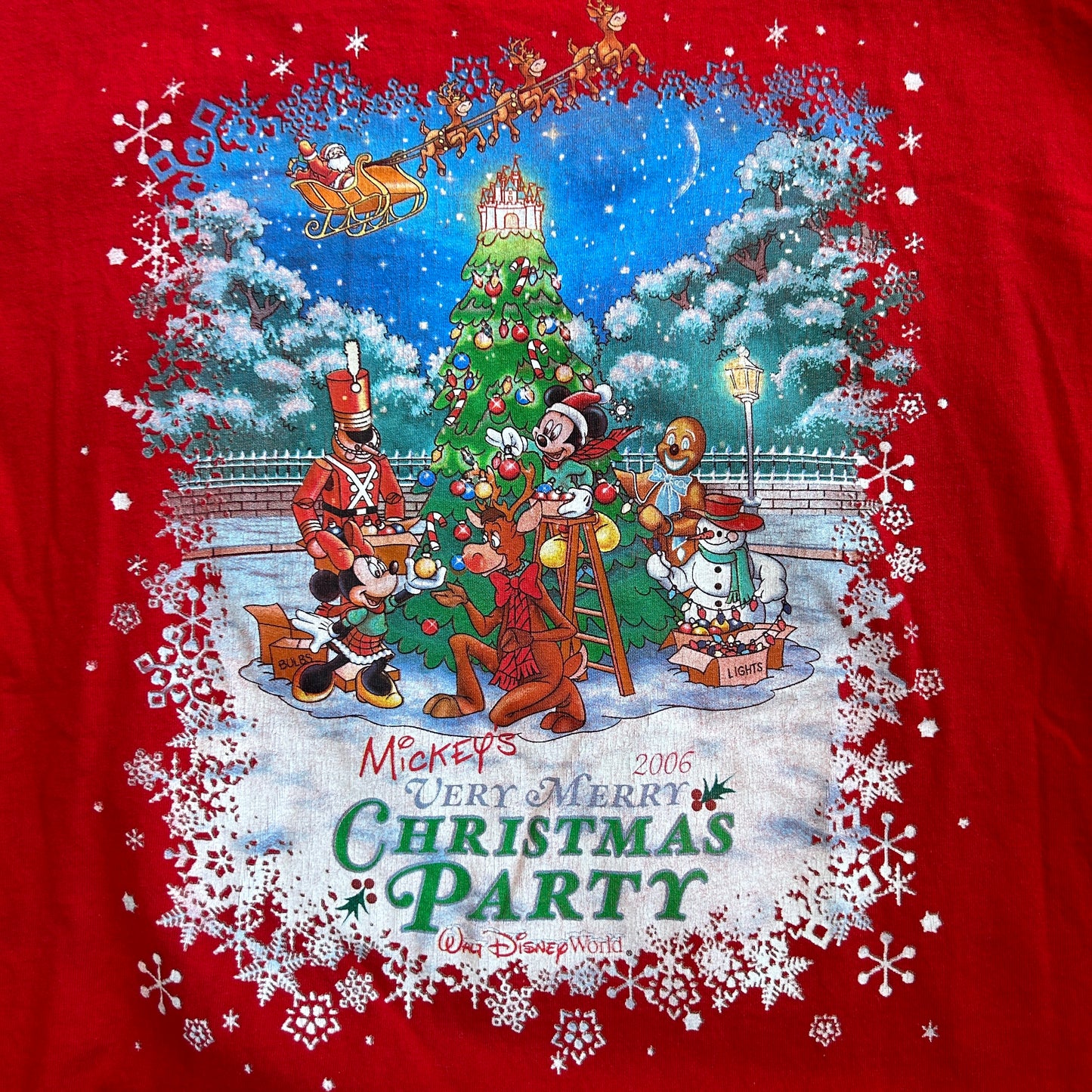 Vintage Y2K Mickey Mouse Disney Christmas Party Tee