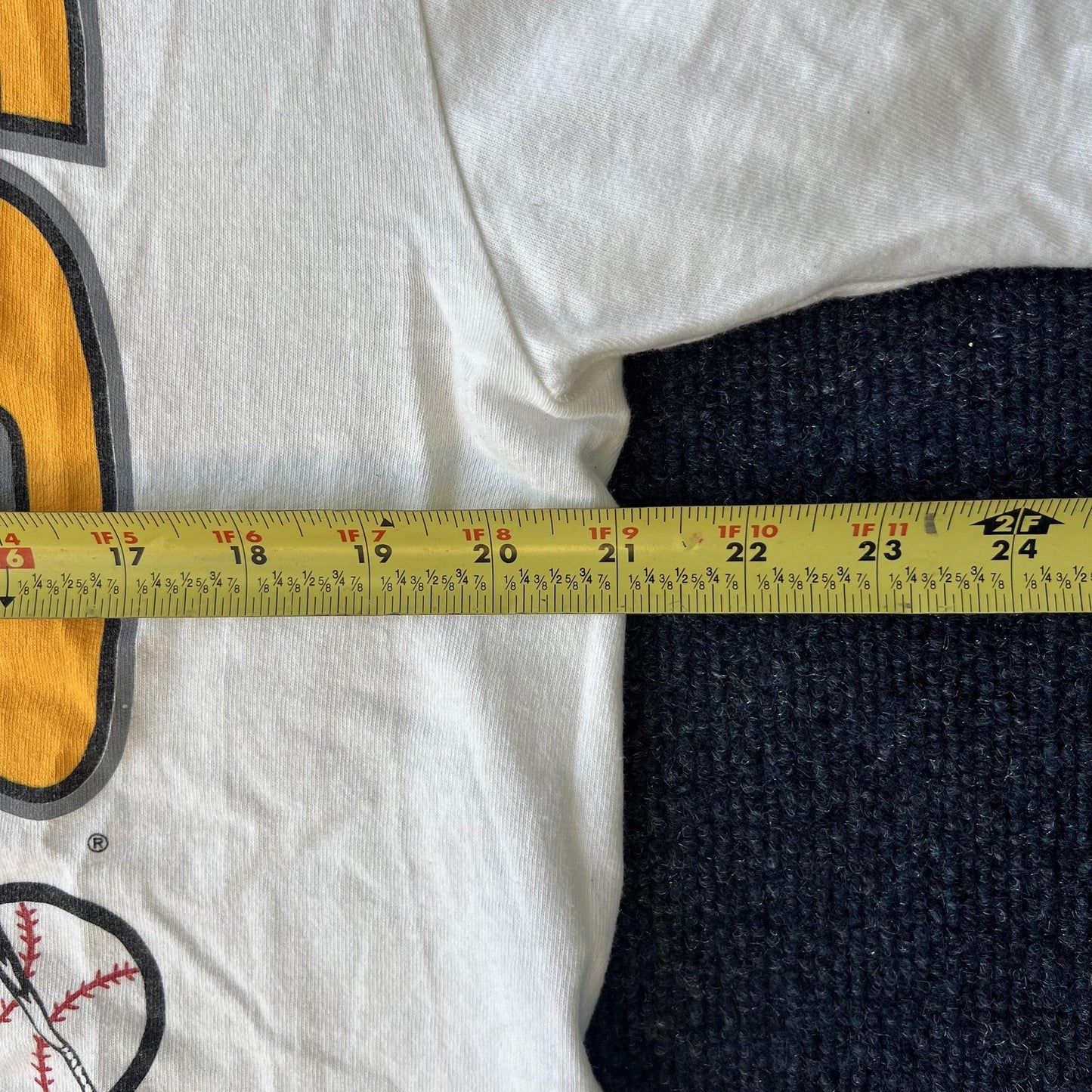 Vintage 90s Pittsburgh Pirates Tee