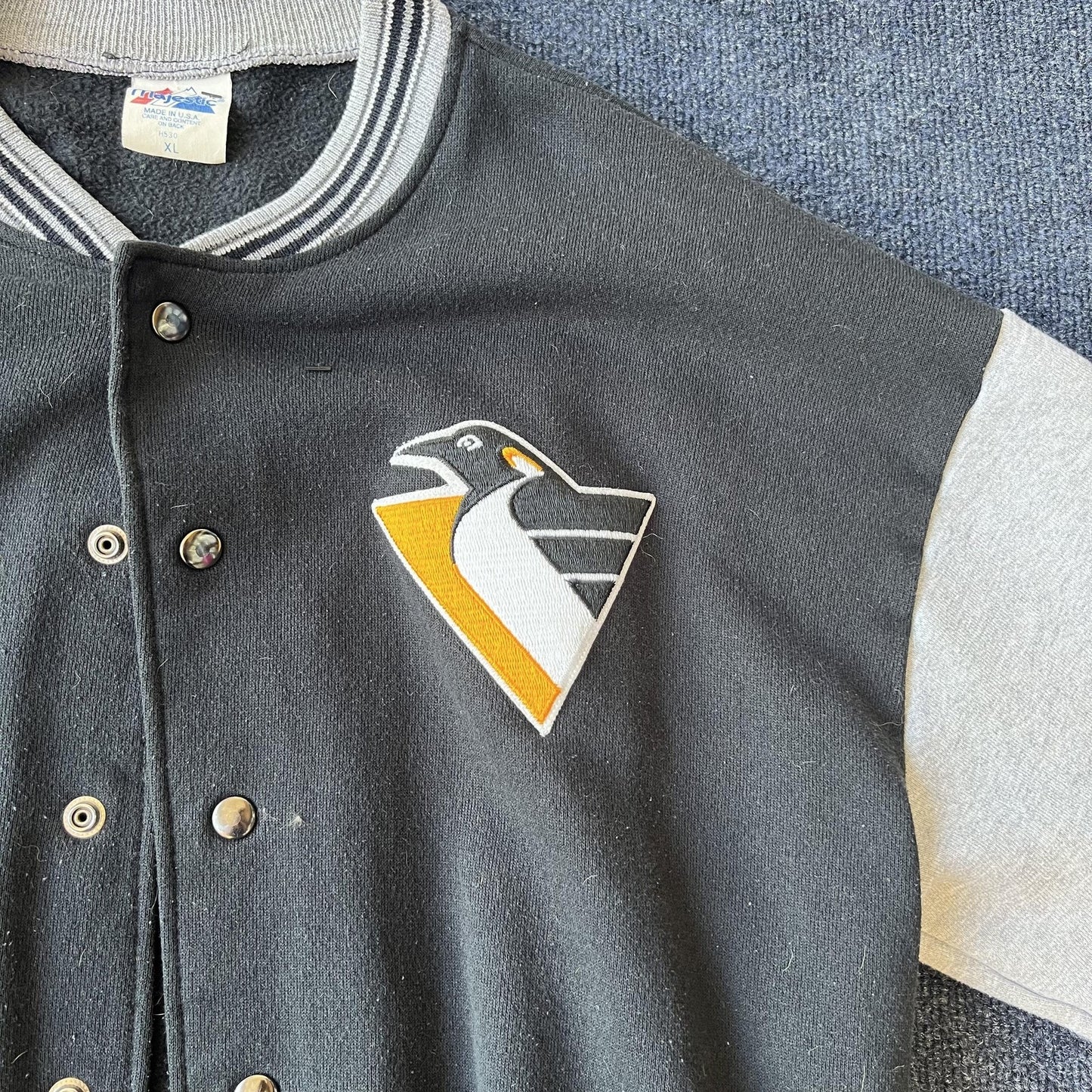 Vintage 90s Pittsburgh Penguins Button Up Jacket