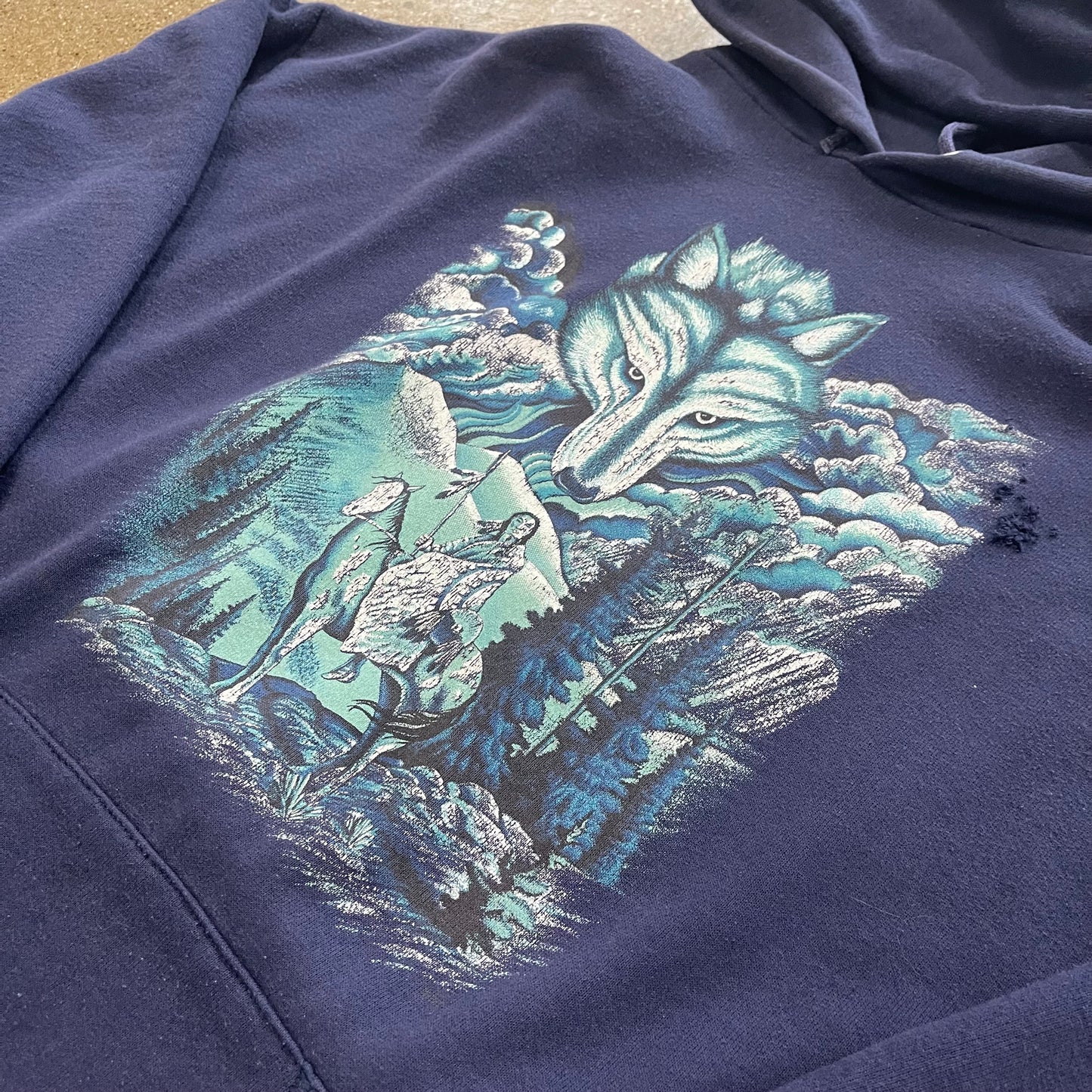 Vintage Wolf Graphic Hoodie