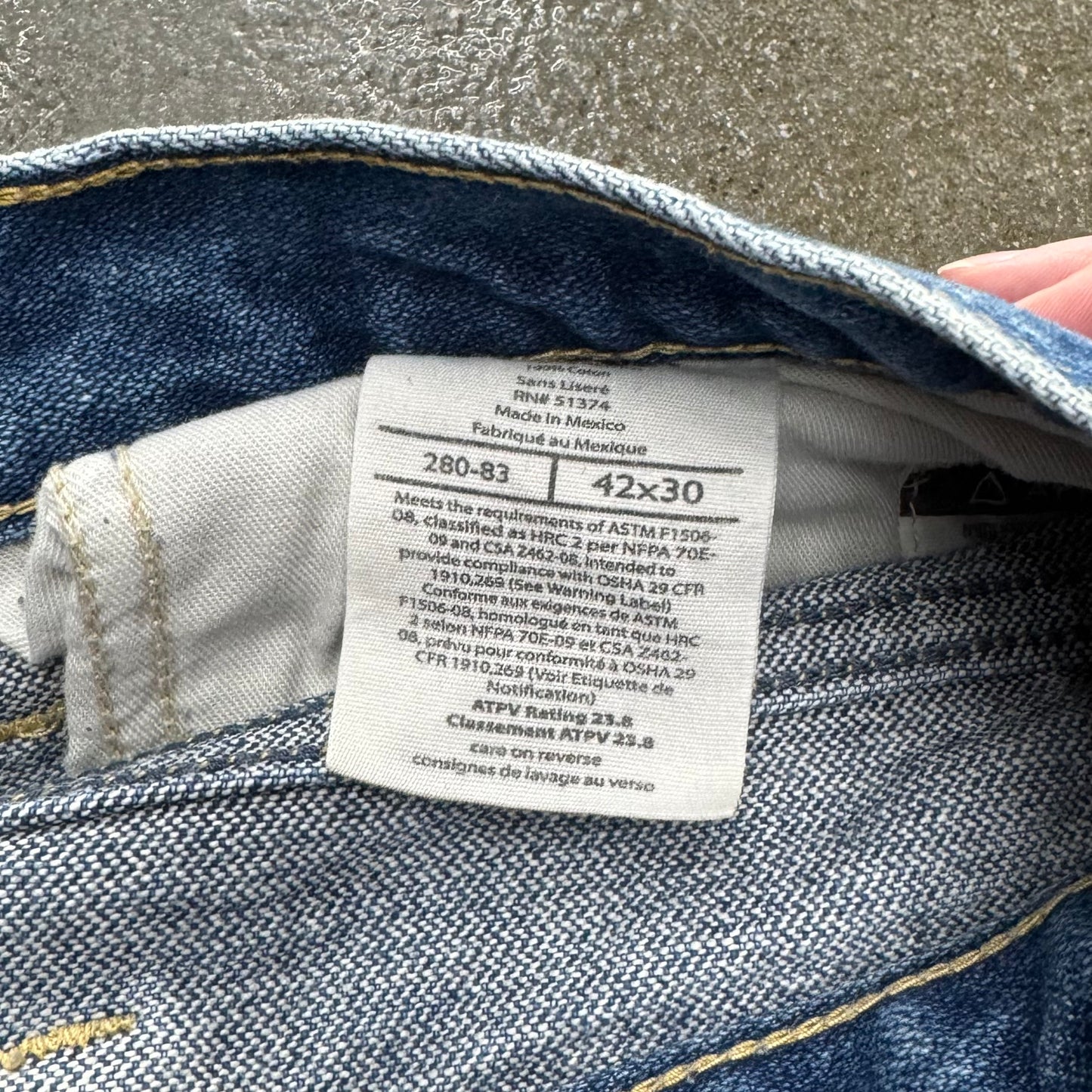 Carhartt Medium Wash Jeans 41x42