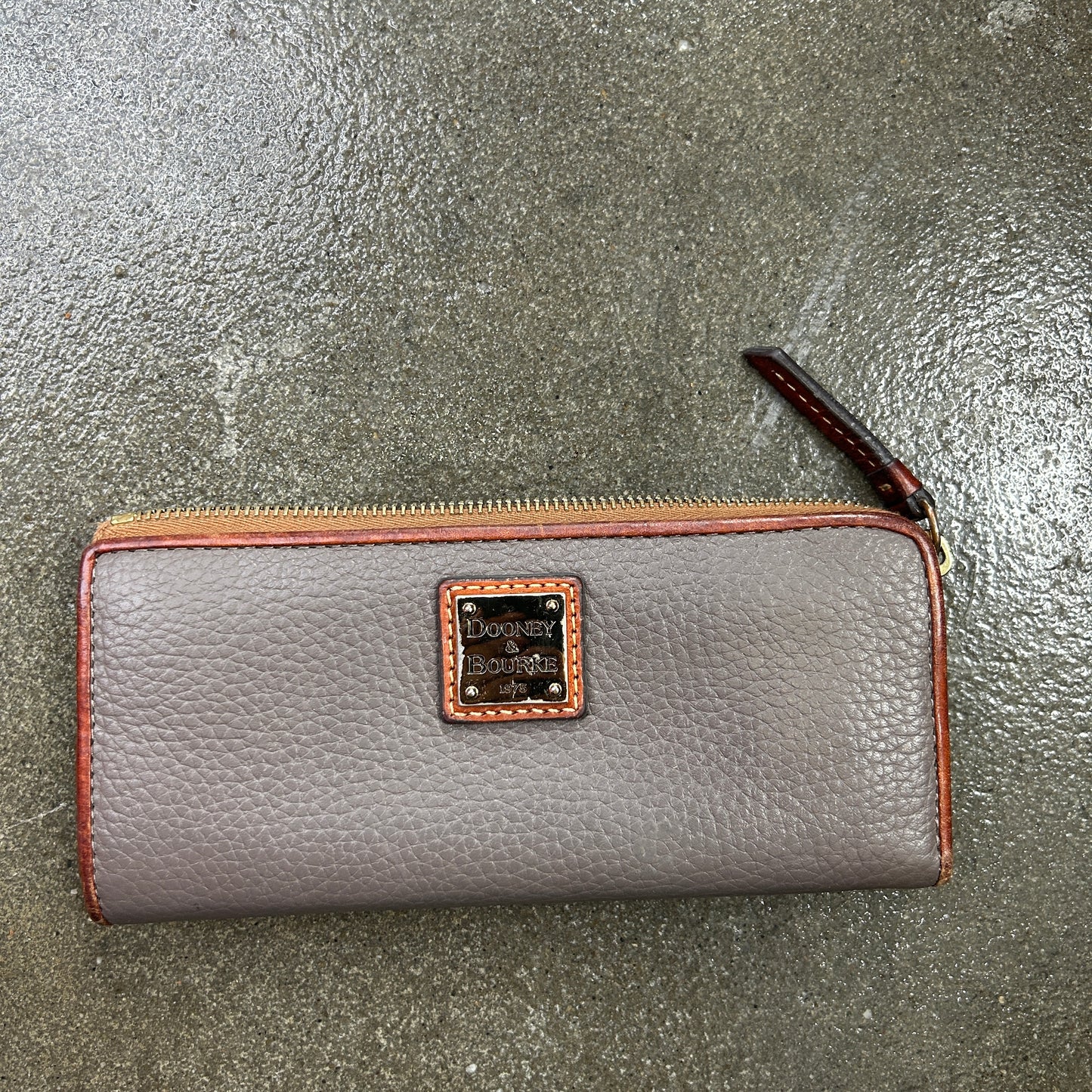 Dooney And Bourke Pebble Zip Clutch