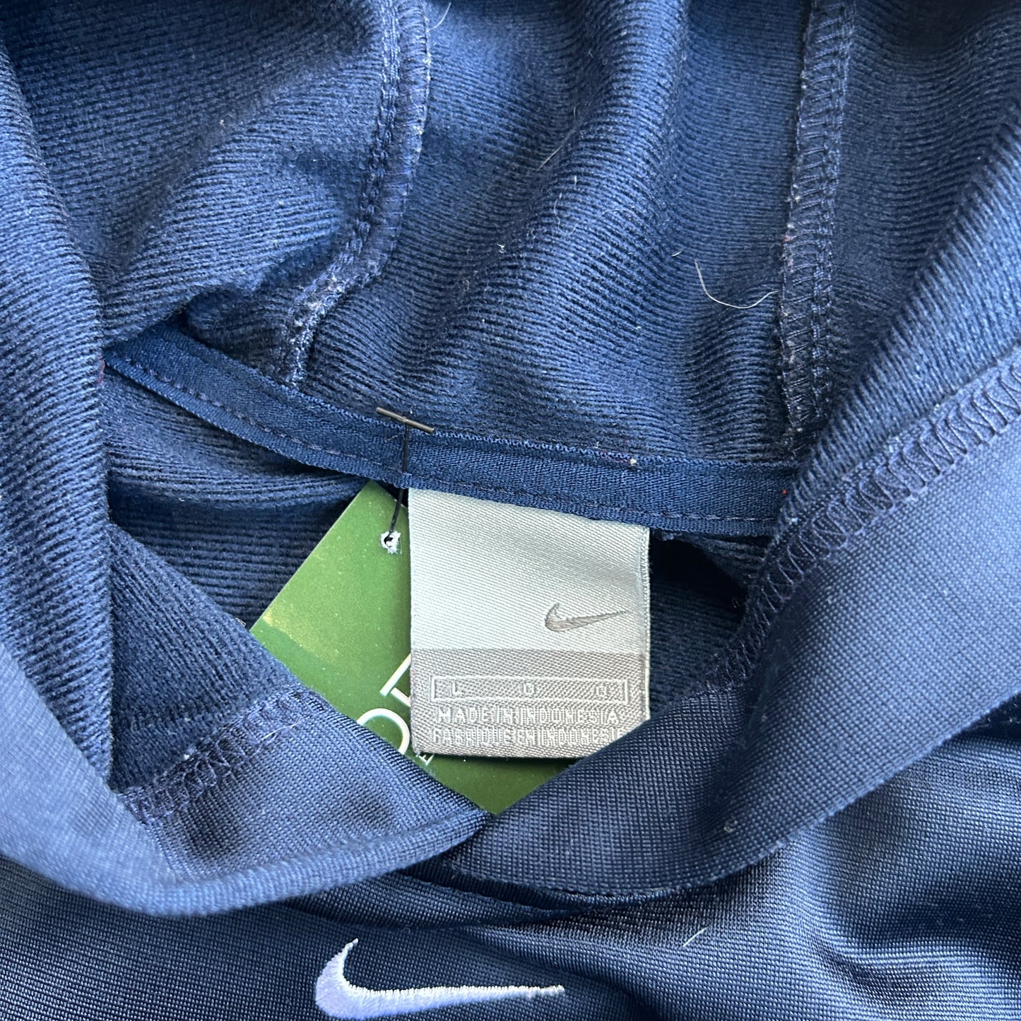 Vintage Nike Center Swoosh Lightweight Hoodie