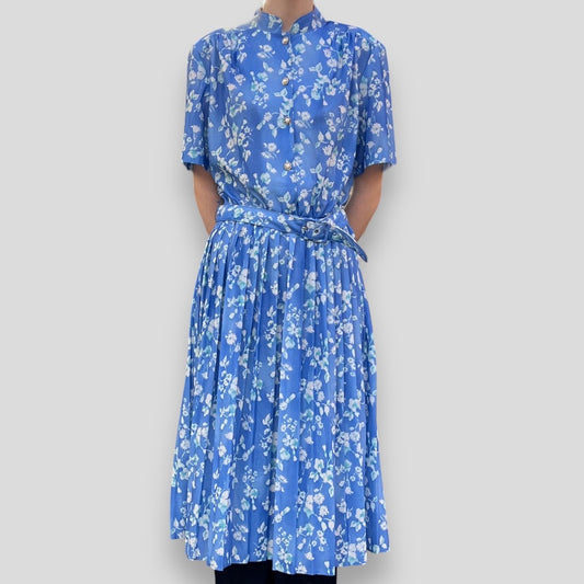 Vintage All Over Floral Print Button-up Dress