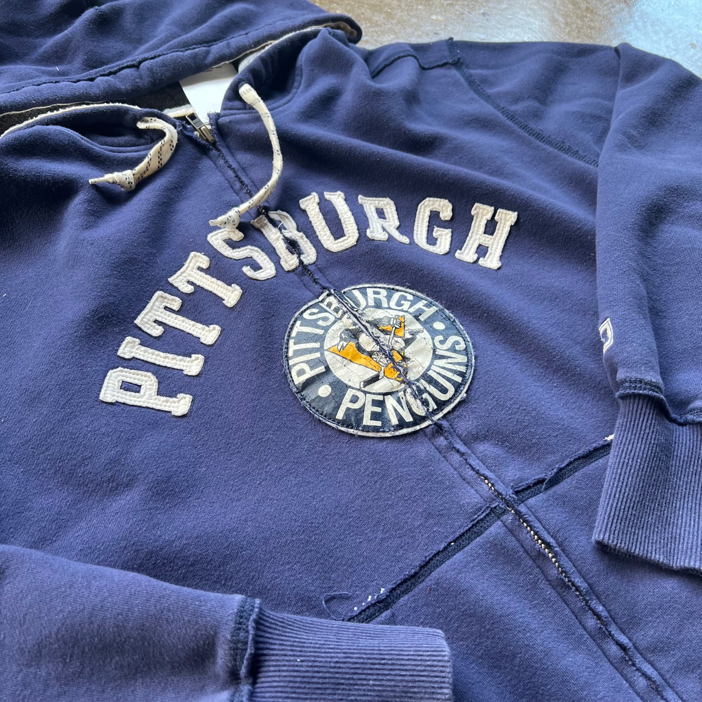 Vintage Y2K Penguins Zip Up