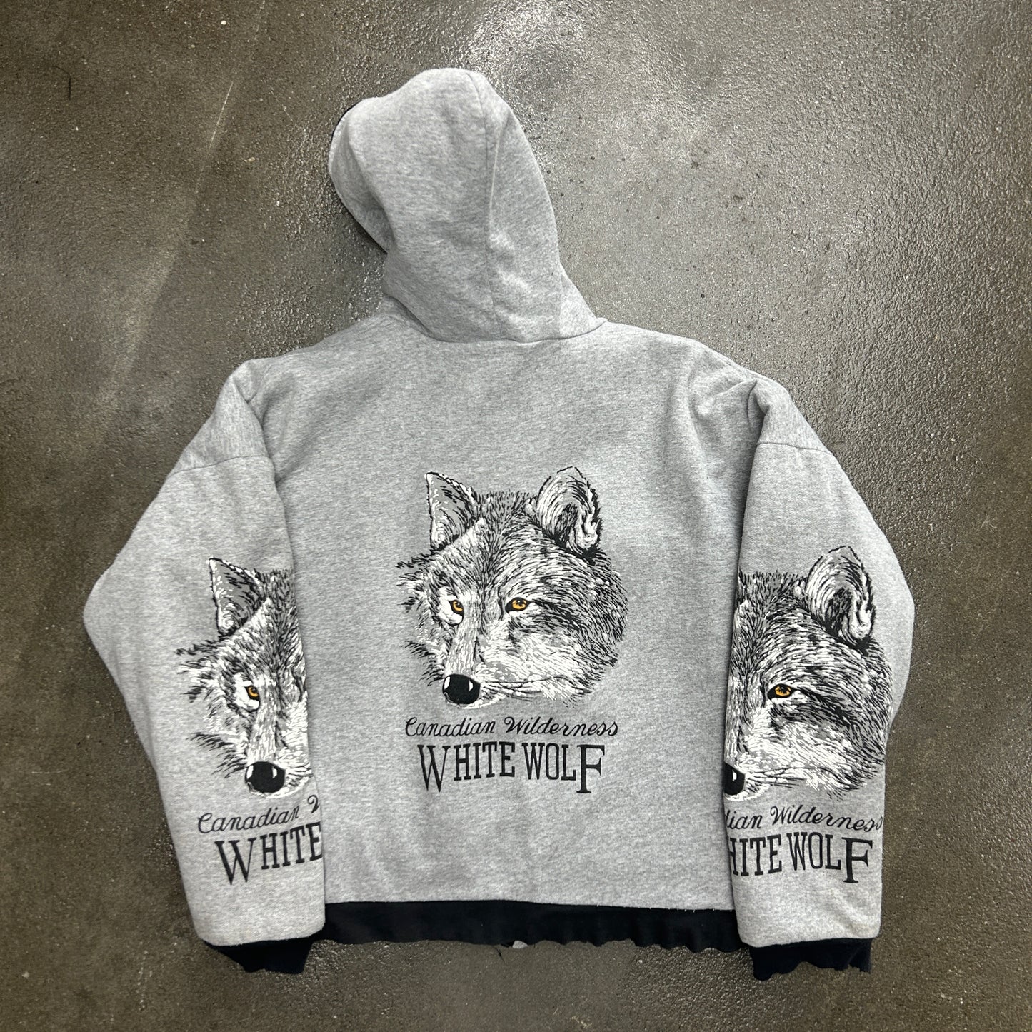 Vintage 90s Canadian Wilderness White Wolf All Over Lined Zip Up Jacket