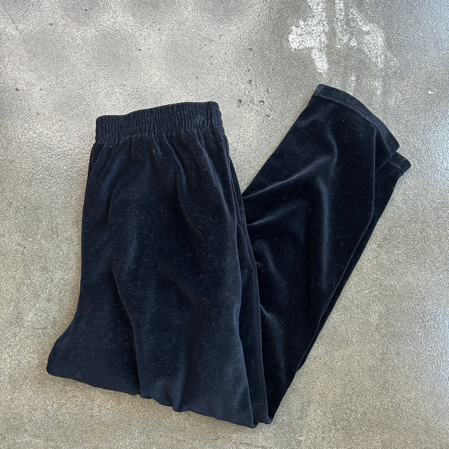 Vintage Sportif Velvet Joggers