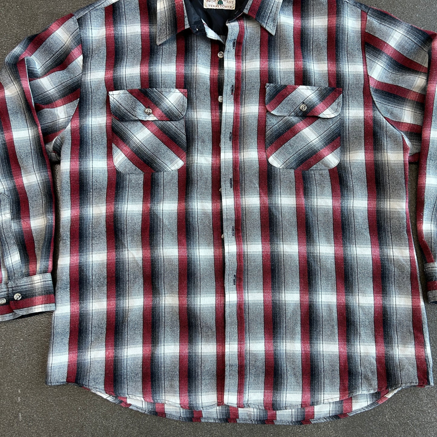 Vintage North Territory Flannel Button Up