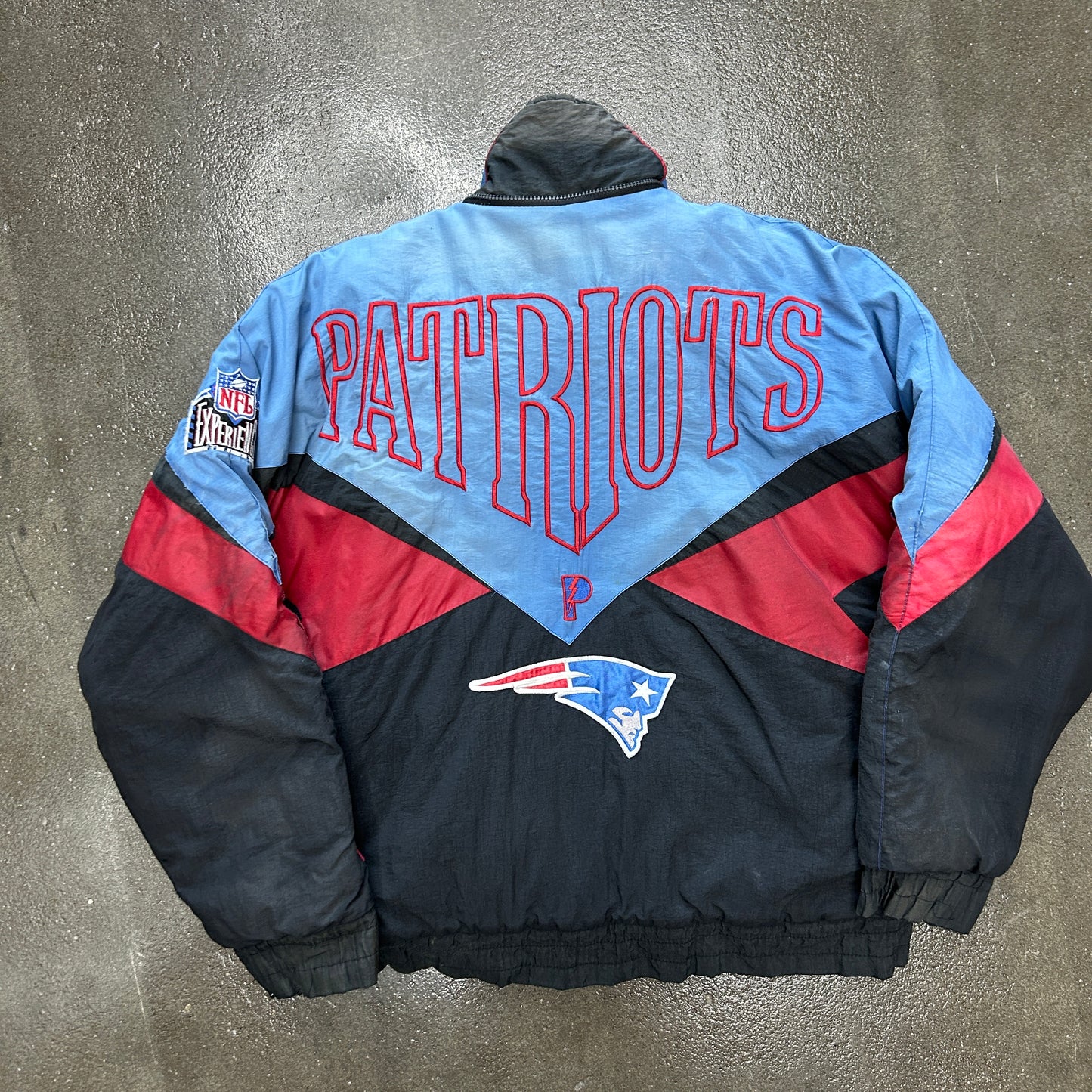 Vintage New England Patriots Puffer Jacket