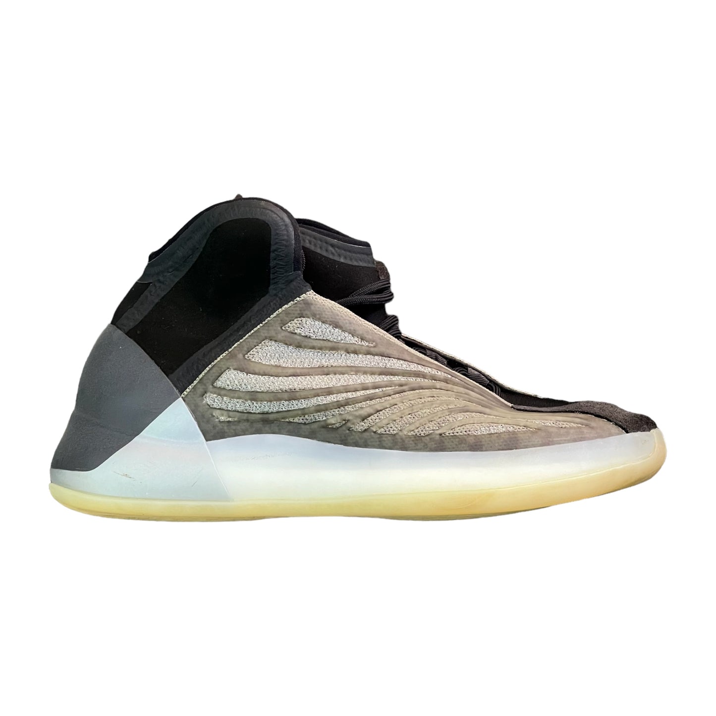 Yeezy QNTM Barium